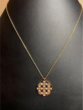 B5555 MICHAEL KORS Gold Tone Heritage MK Logo   Pendant Necklace Adjustable 18"